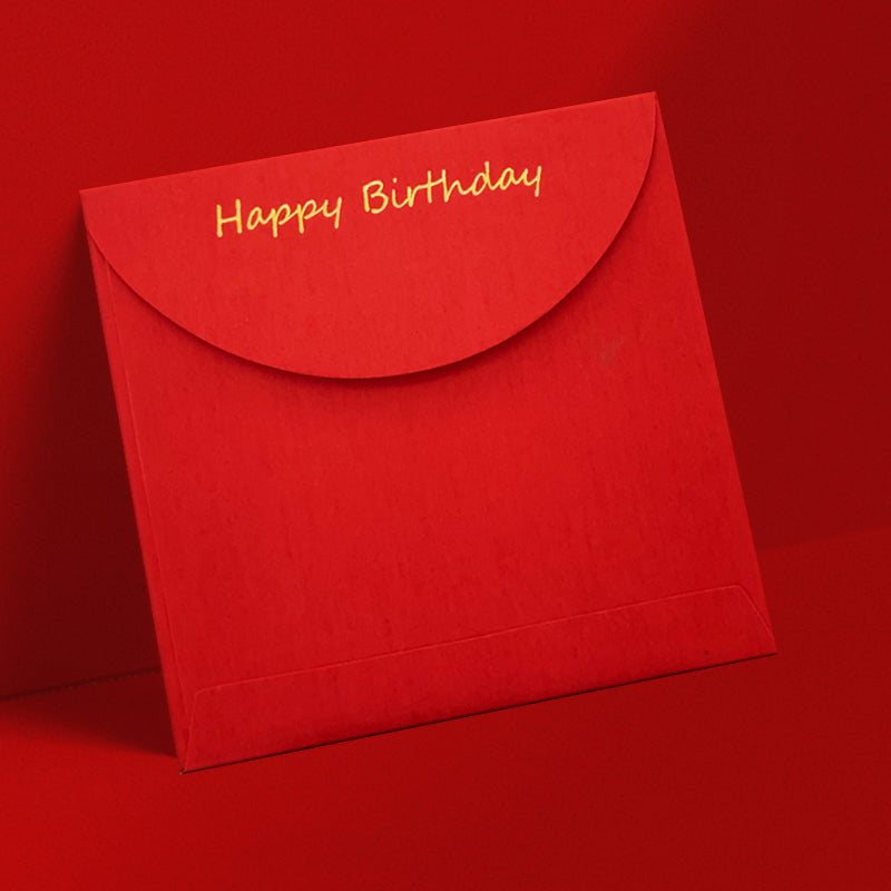 紅色生日利是封背面，封口印有 Happy Birthday 賀詞（Z32）