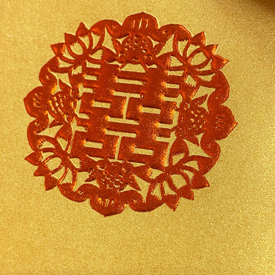 金色結婚利是封，花卉環繞雙囍圖案近鏡（KA45）
